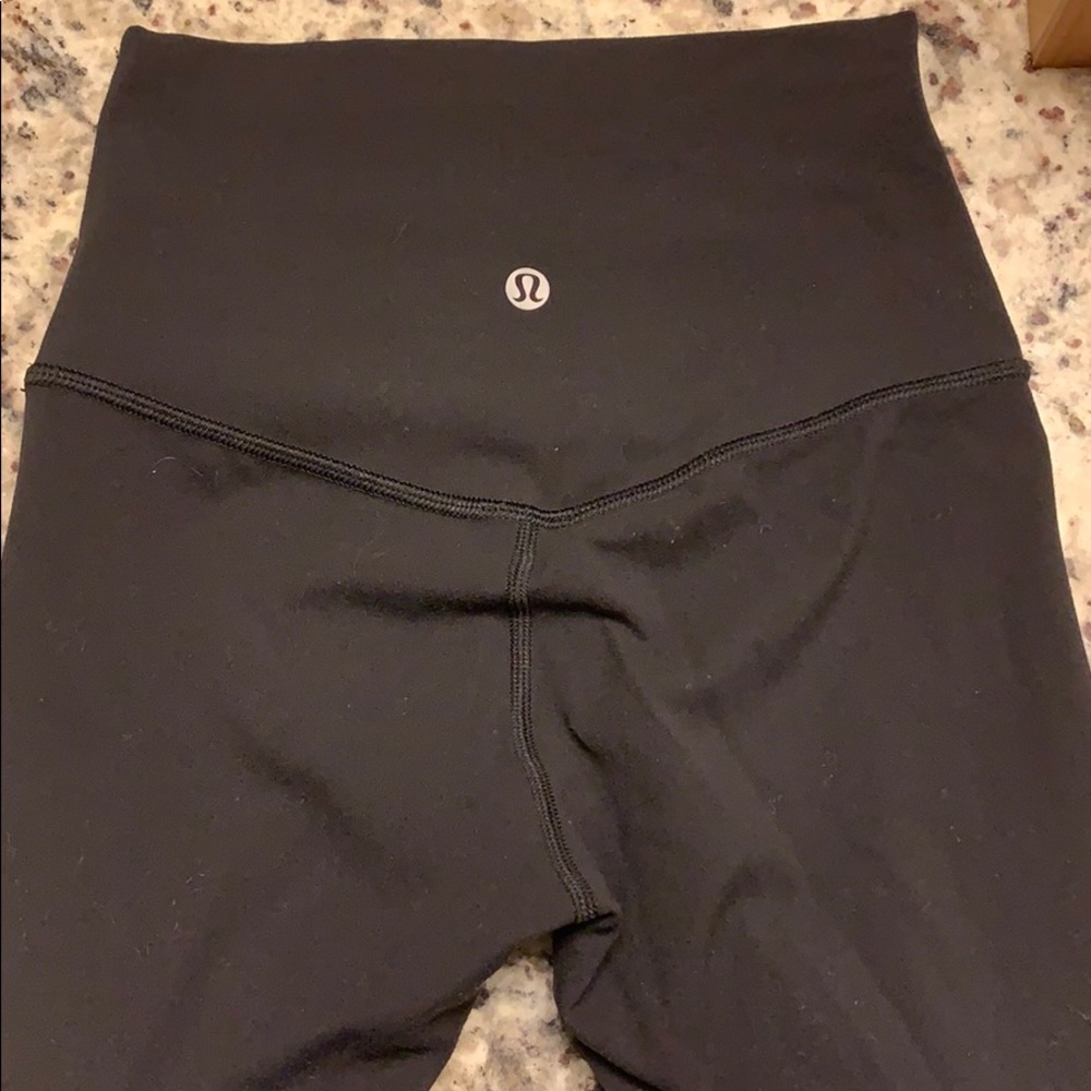 Lulu lemon black 25’ leggings size 2